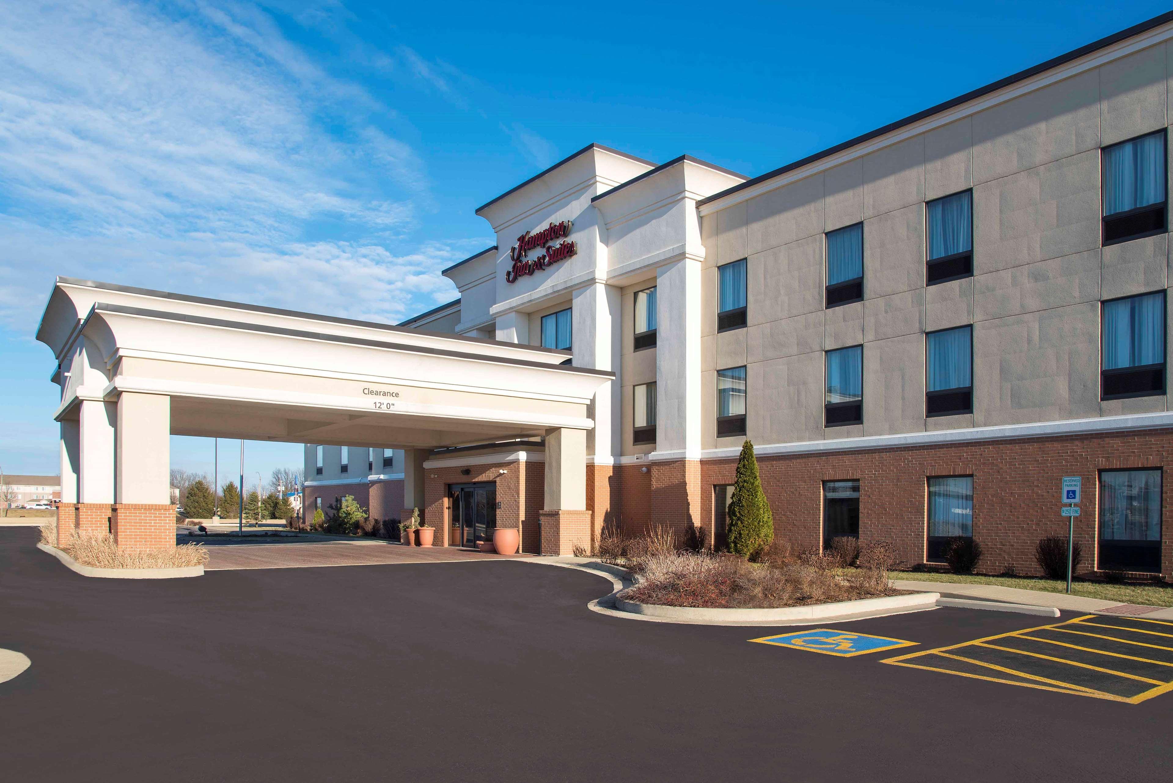 Hampton Inn & Suites Danville Exterior photo